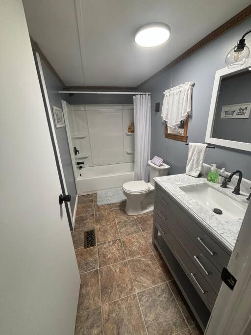 Bourbon Trail Hideaway Villa Франкфорт Екстериор снимка